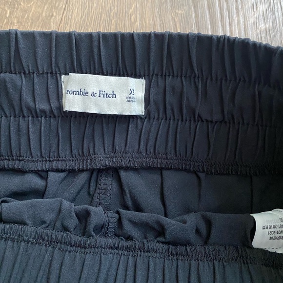 Abercrombie Traveler Shorts - Picture 5 of 5